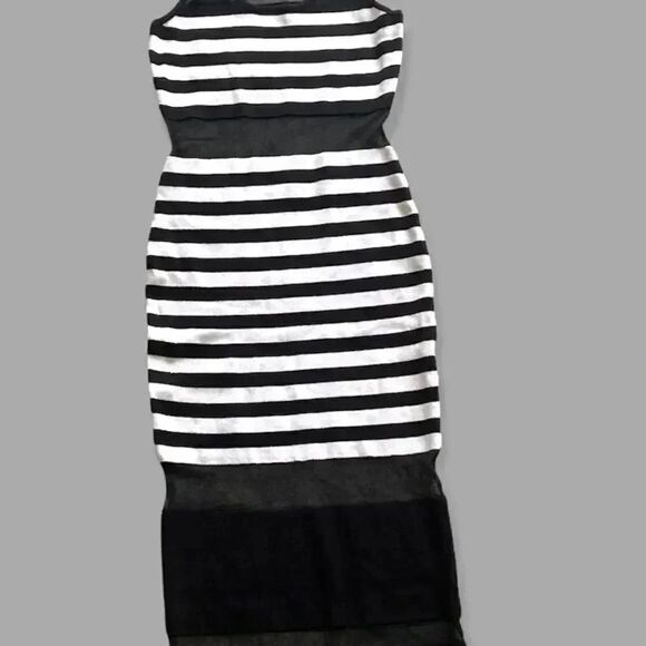 Fashion Nova Maxi dress - Picture 2 of 9